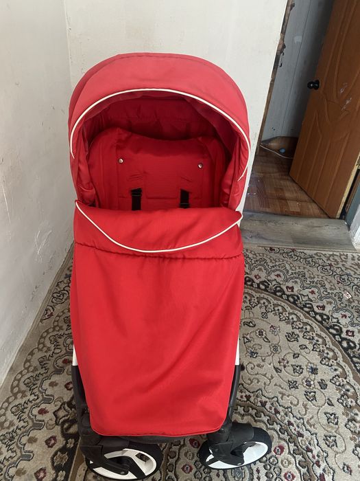 Продам коляску в хорошем состояние