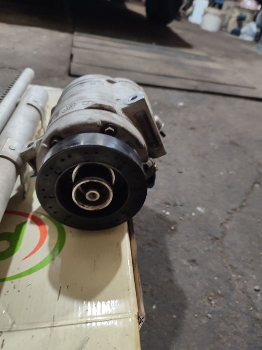 Продам радиатор кондиционера и компрессор кобальт