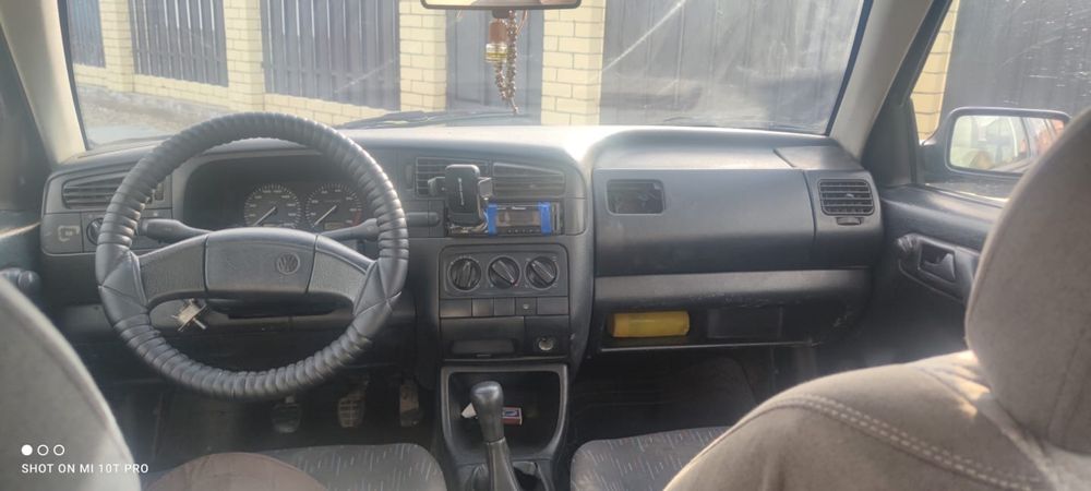 Volkswagen (GOLF)