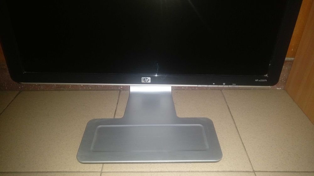 Монитор  HP w2207h