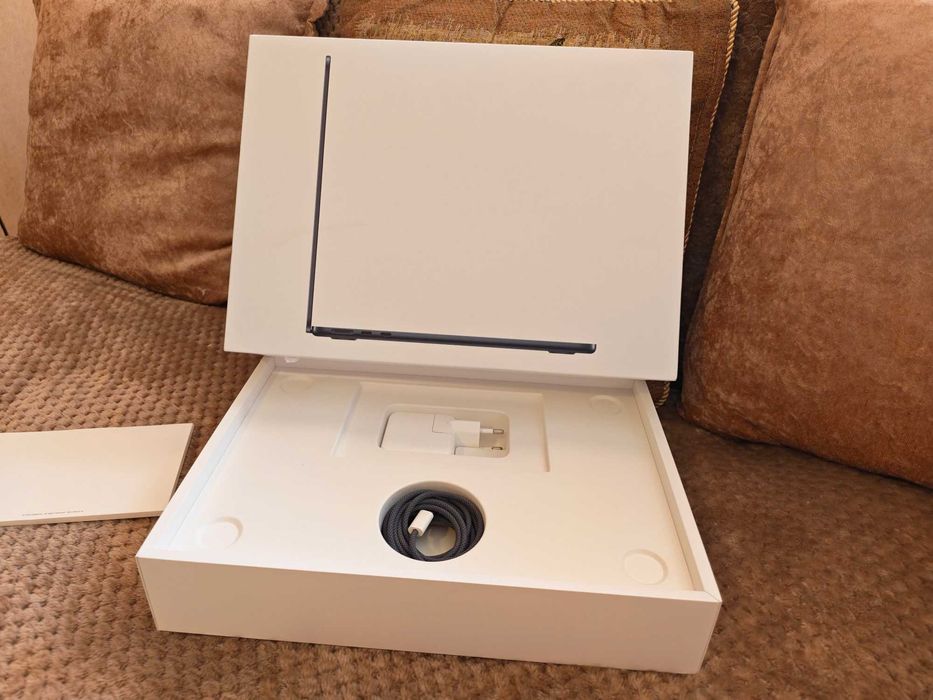 Macbook Air M2 16/256 - гаранц. Плесио 07.2027