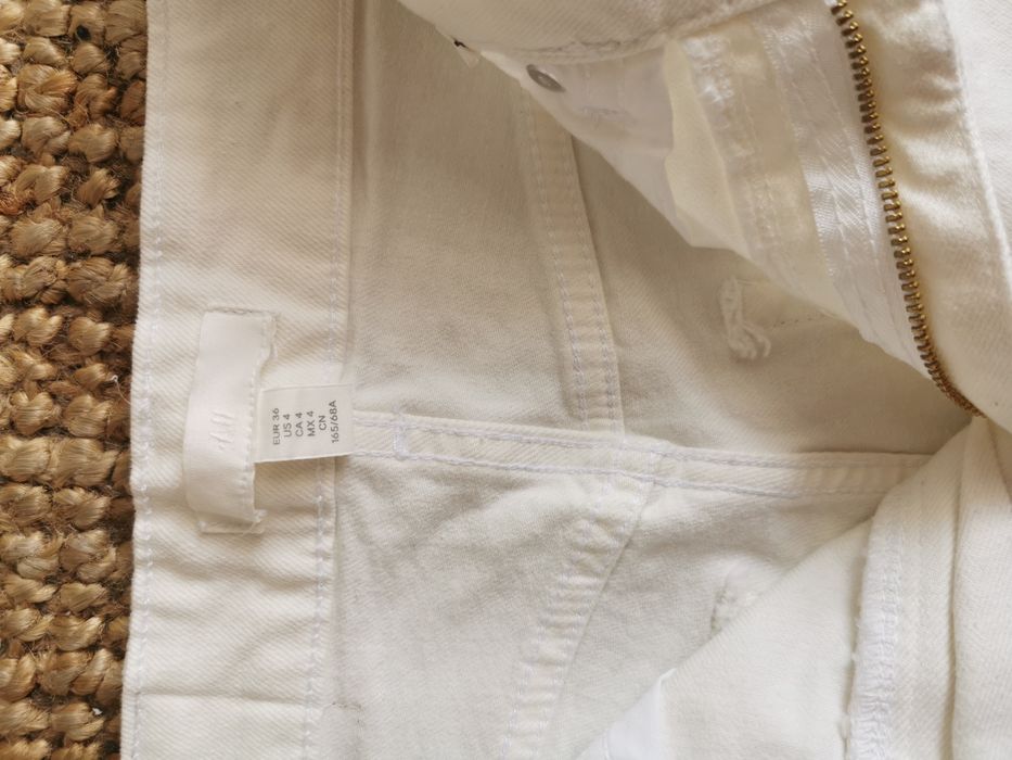 Blugi scurti cu talie inalta H&M