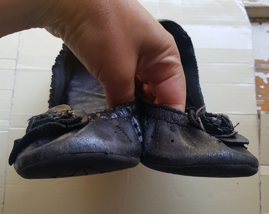 Pantofi balerini Bata nr. 37, piele naturală, necăptușiți, stare bună