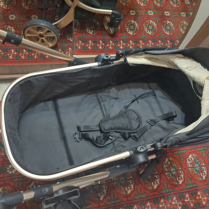 Детская коляска в отличном состоянии!