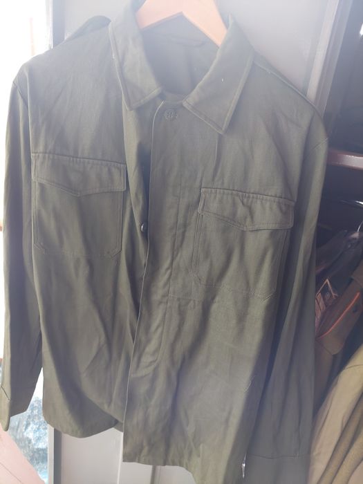 Costum barbatesc ( posibil militar , uniforma) VINTAGE