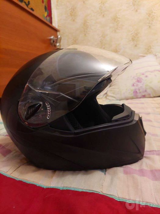 Продам мотошлем Helmet модель HD-701