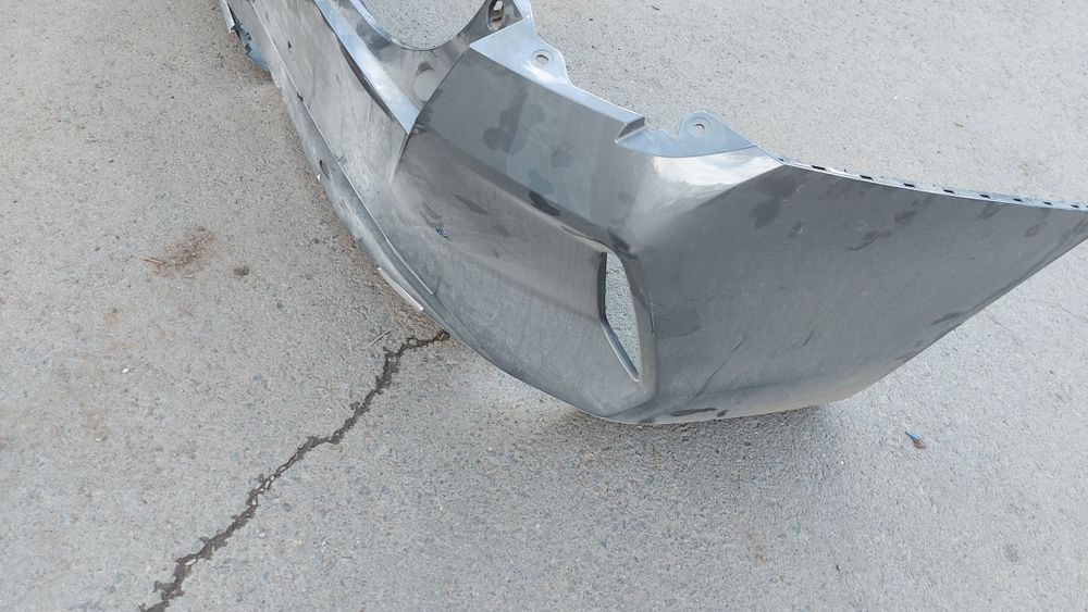 Продам бампер б/у на джак джи 7+