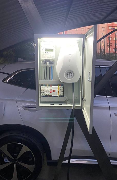 Установка зарядного устройства для электромобилей. Под ключ.