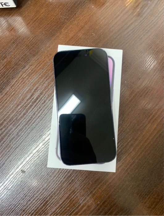 Продам айфон 14 про