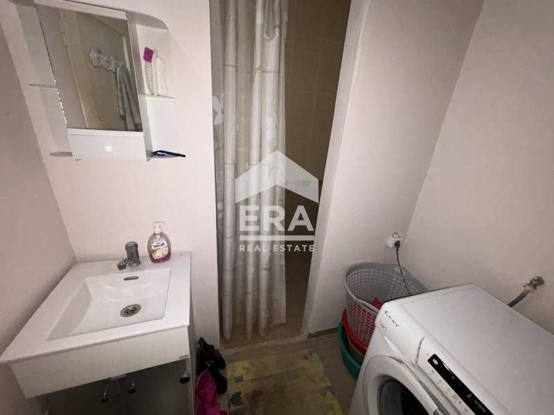 Просторен имот с дворче и гараж в гр. Хасково