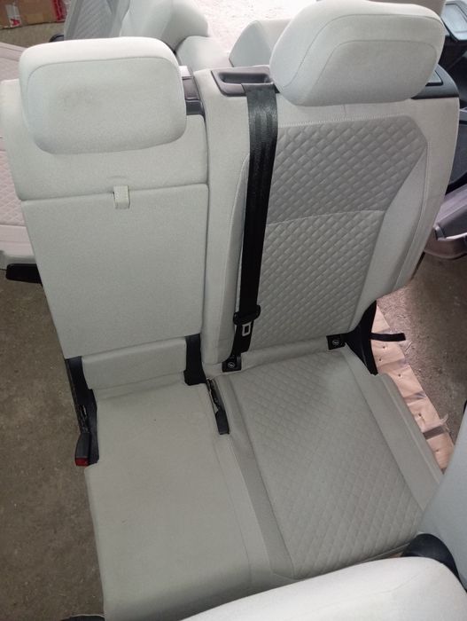 VW Tiguan Allspace салон, седалки и кори за врати 7 местен