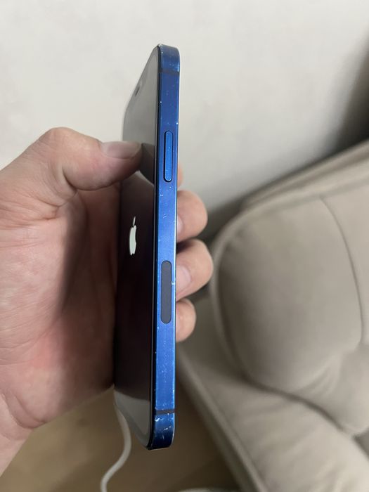 Продам Айфон 12 128гб