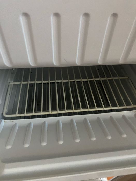 Продам Морозильник 240л