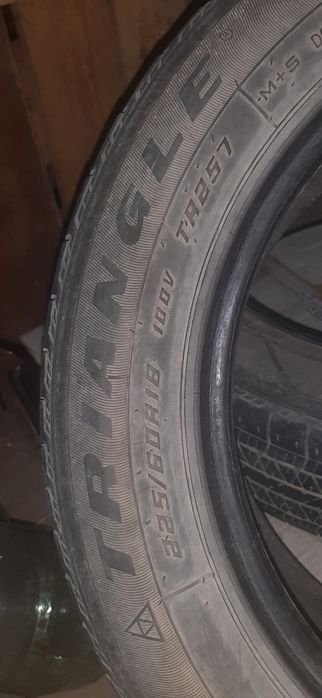 Продам шины на R18 225/60