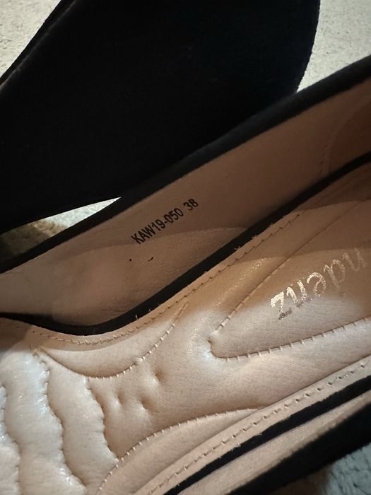 Дамски велурени обувки на ток Tendenz