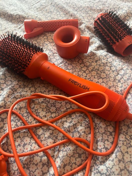 Йонизираща четка 4в1 FREYLISH