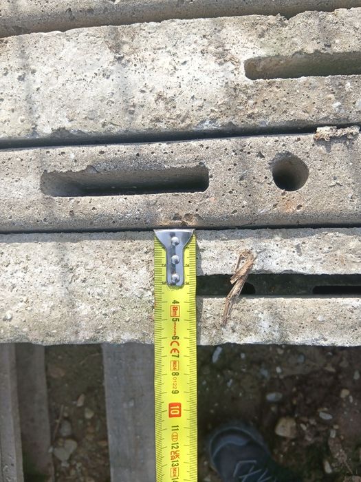 Stalpi de beton 2,5m 2,7m 3,0m import Italia