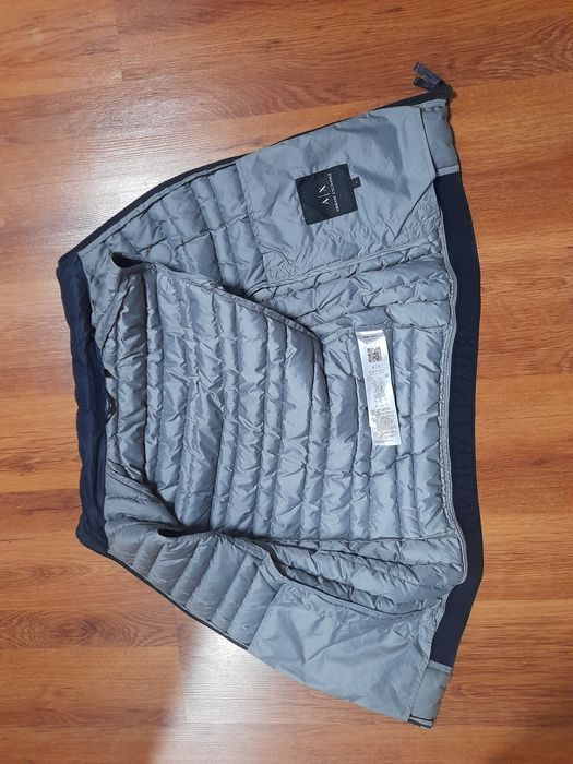 ARMANI мъжки елек S размер.