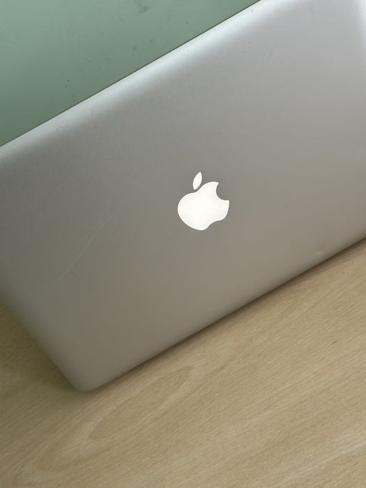 Apple MacBook Pro 13.3 - inch