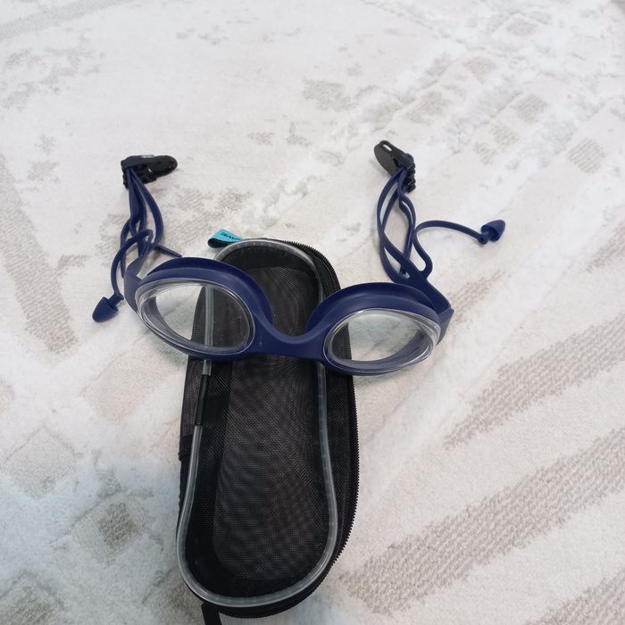 Очки для плавания