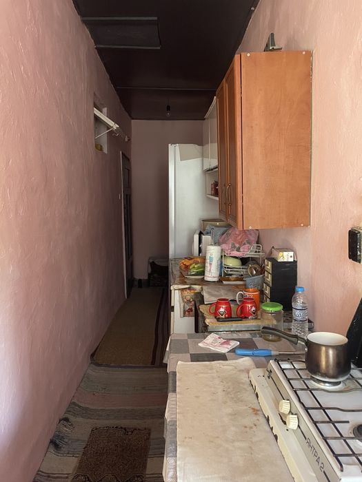 Продава КЪЩА с гараж и двор с.Межден