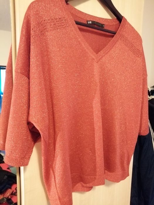 Bluza model și material deosebit mărime S(oversize)