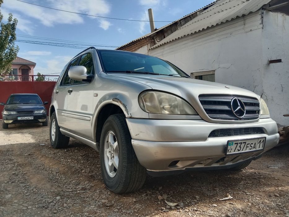 Мерседес мл 2шт 2.7. И 5.5. 2002. .2001гв