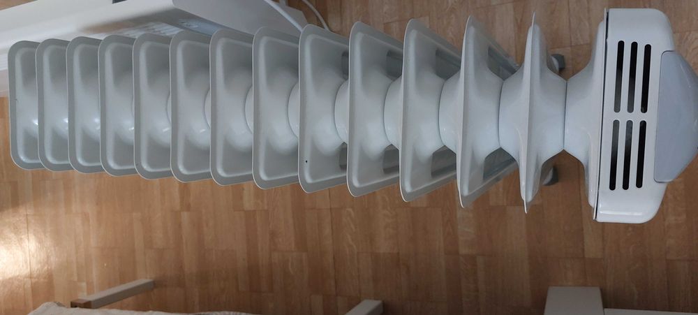 Маслен радиатор на Теси с 12 ребра.