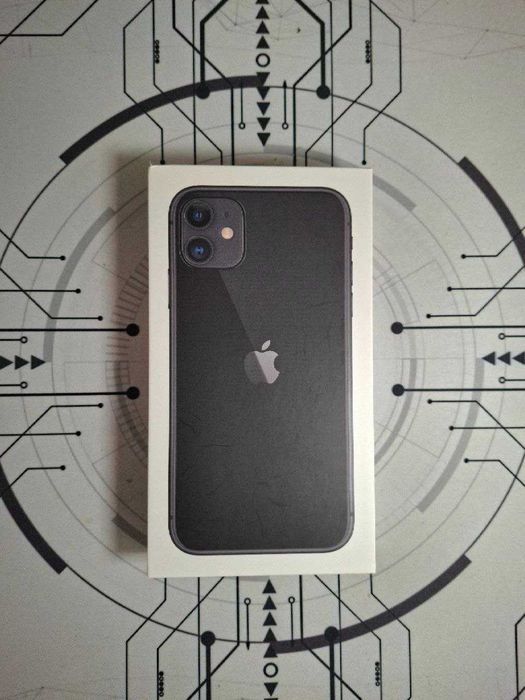 iPhone 11, 128 GB, în stare bună, cu husă inclusă!!