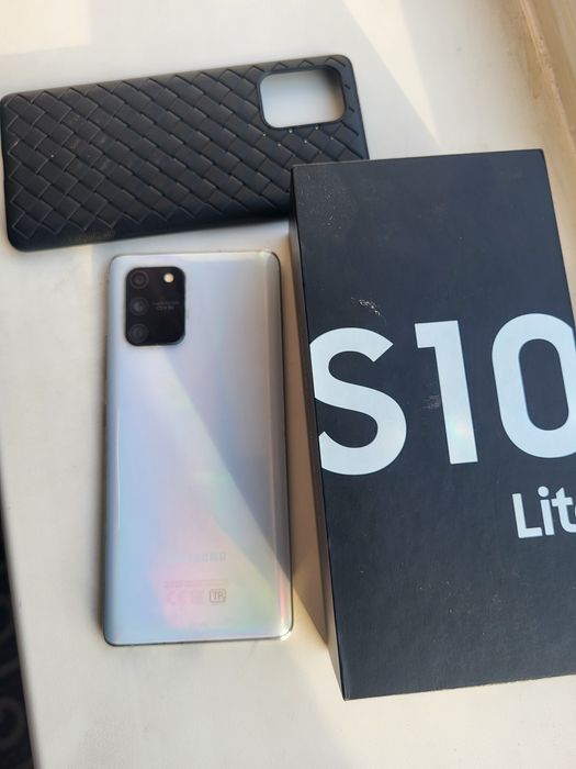 Продам Самсунг S 10 Lite