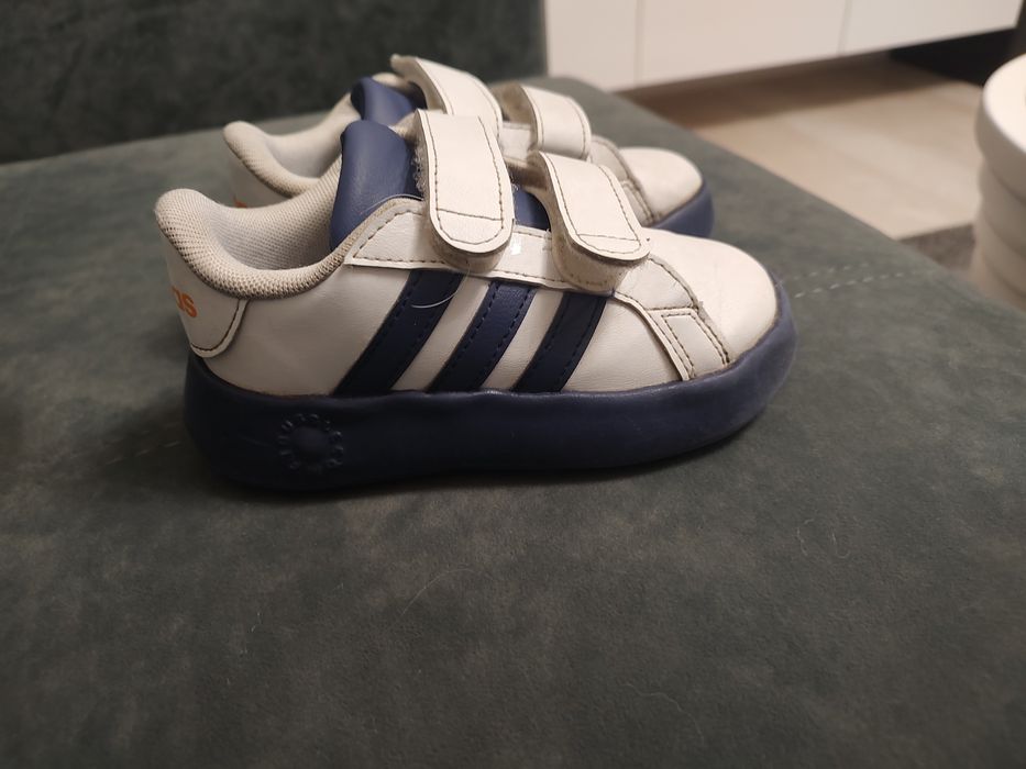 Маратонки  Adidas