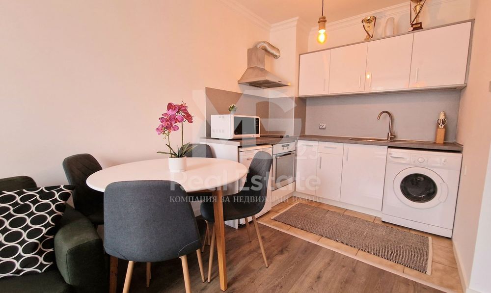 Продава се Двустаен апартамент в Пловдив, Тракия - 65 кв.м за 1012 €/кв.м - Снимка #2