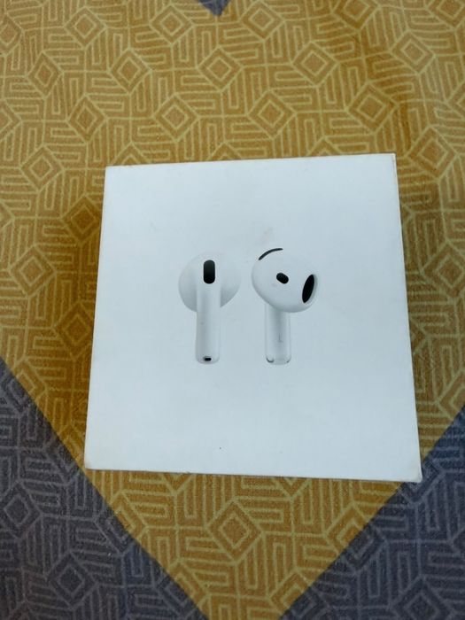Apple Airpods 4 (обычные)