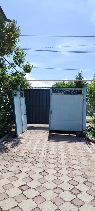Продам ворота б/у. Высота 2 метра . длина 3 метра.