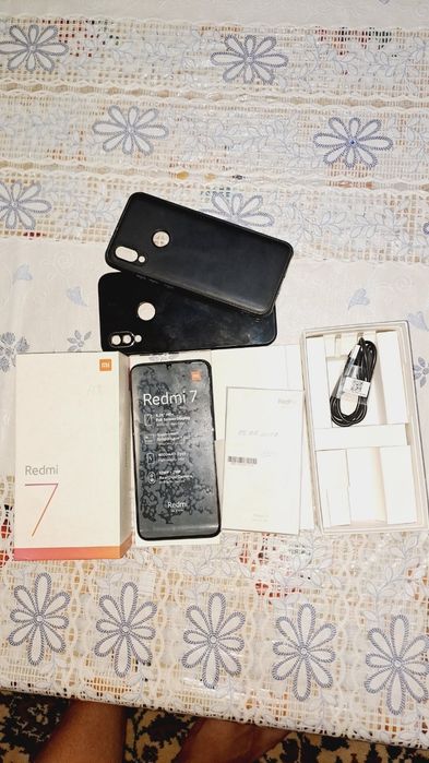 Redmi 7 sotiladi