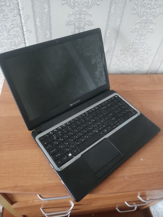 Ноутбук старыйб/у.