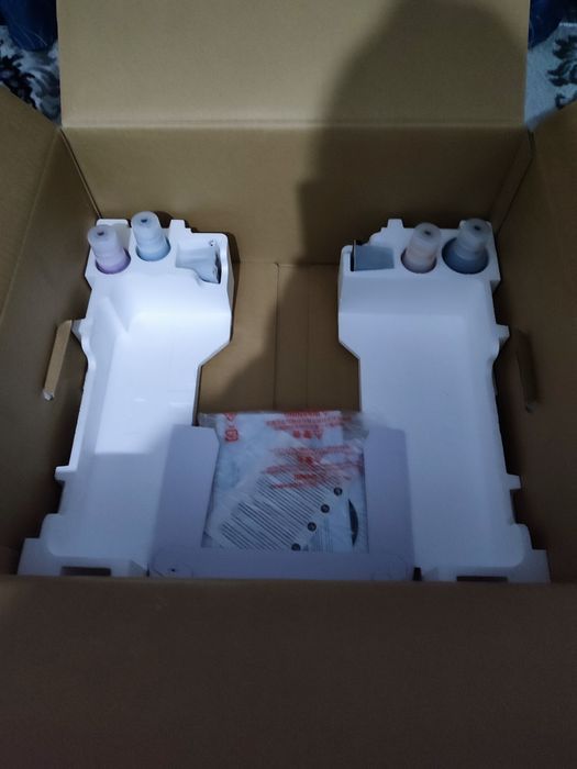 CANON printir rangli sotaman 3- yil garantiya yangi