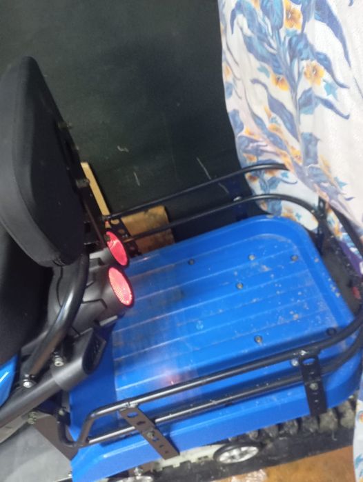 Продам снегоход 250