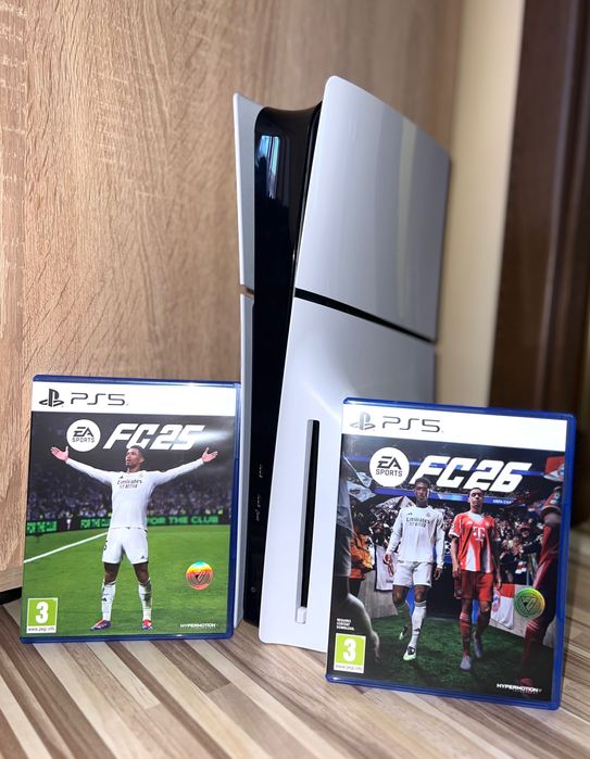 PlayStation 5 + 2 броя джойстици (оригинални)+2 игри ЕA Sports FC 25  EA Sports FC 26