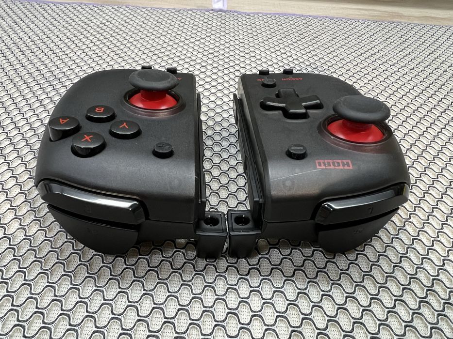 Vând Hori Split Pad Pro joycon joy-con