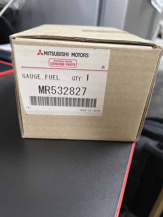 Указатель топлива и температуры ОЖ митсубиси MR532827
