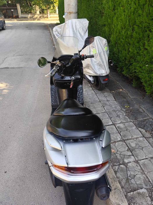 Сузуки Бъргман 125 Suzuki Burgman 125