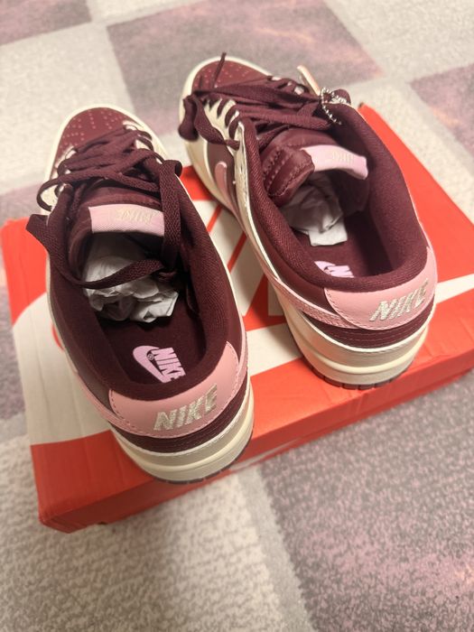 Nike Dunk Low Retro PRM "Valentine's Day 2023"
