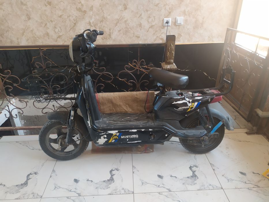 Skuter MUSTANG 2023