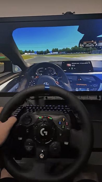 Игровой руль Logitech G923 (Xbox/PC) + педали