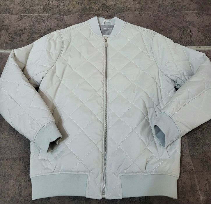 Куртка мужская абсолютно новая