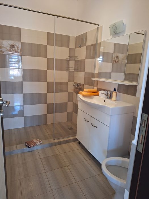 Studio Modern 32mp Saturn