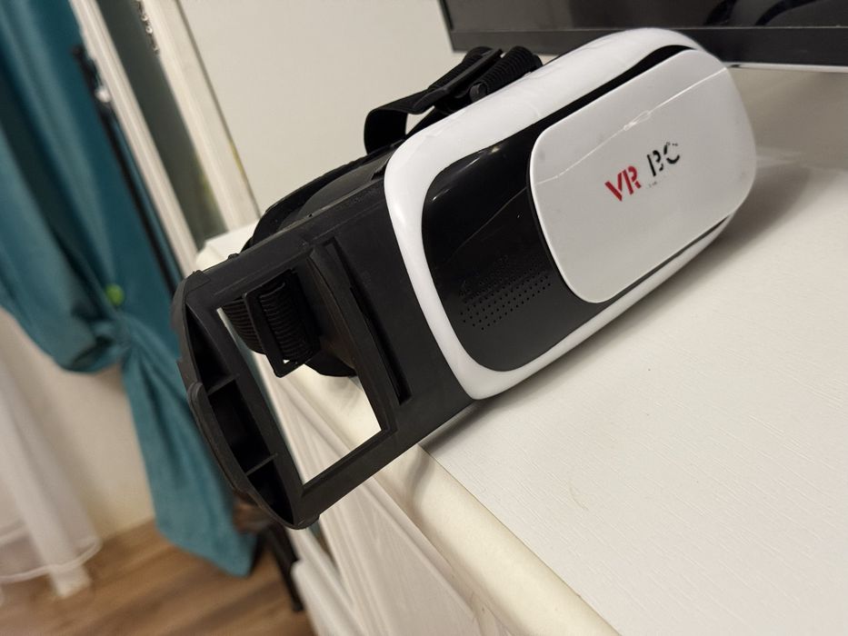 виртуалтные очки с отсеком под телефон