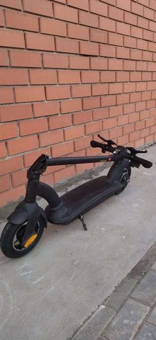 Электросамокат DECE