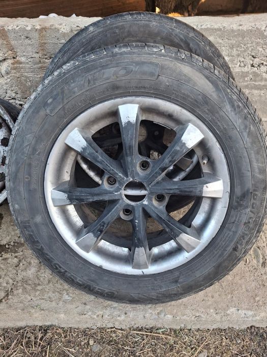 Продам шину в хорошем состоянии